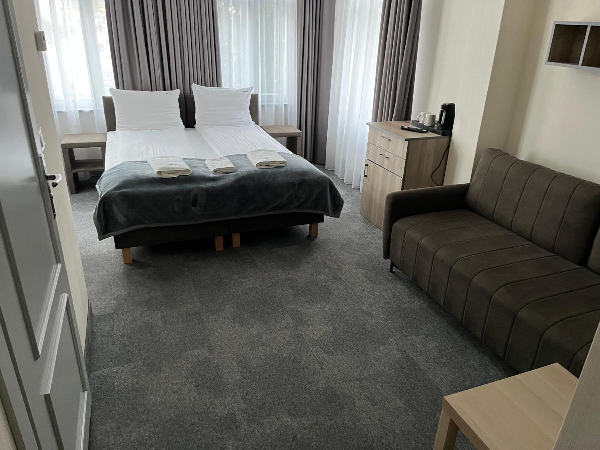 Neos Guest house