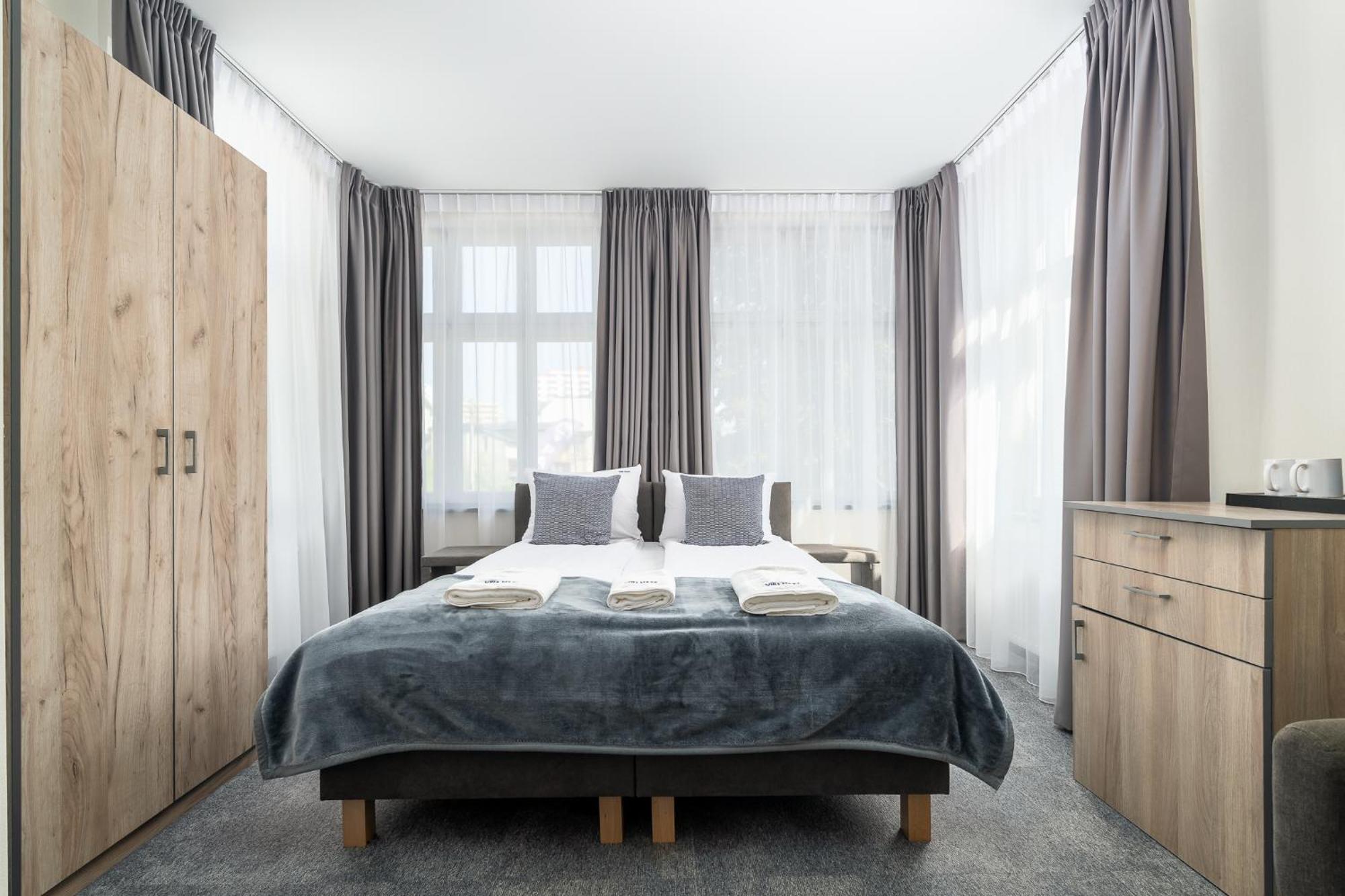 Neos Guest house *
